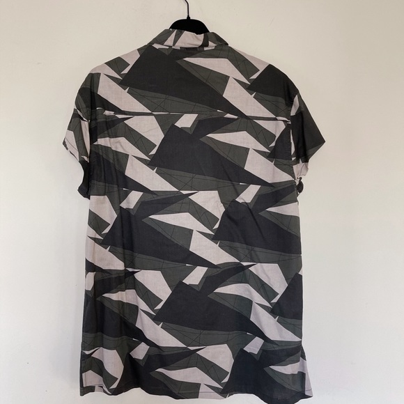 tiger of sweden geometric green shirt Sz M - Picture 5 of 8